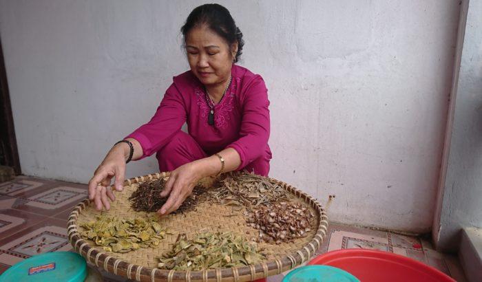 Bài Thuốc nam chữa hen suyễn, yếu sinh lý, vô sinh của bà lang xứ Lạng- Lương y Nông Kim Hương